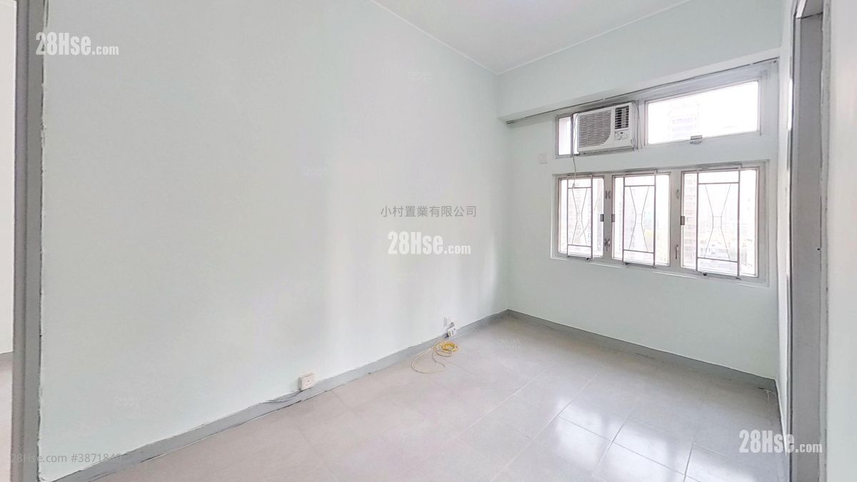 living room: Island Building Rental 1 Bedroom , 1 Bathroom 307 ft² ( 28.5 m² )