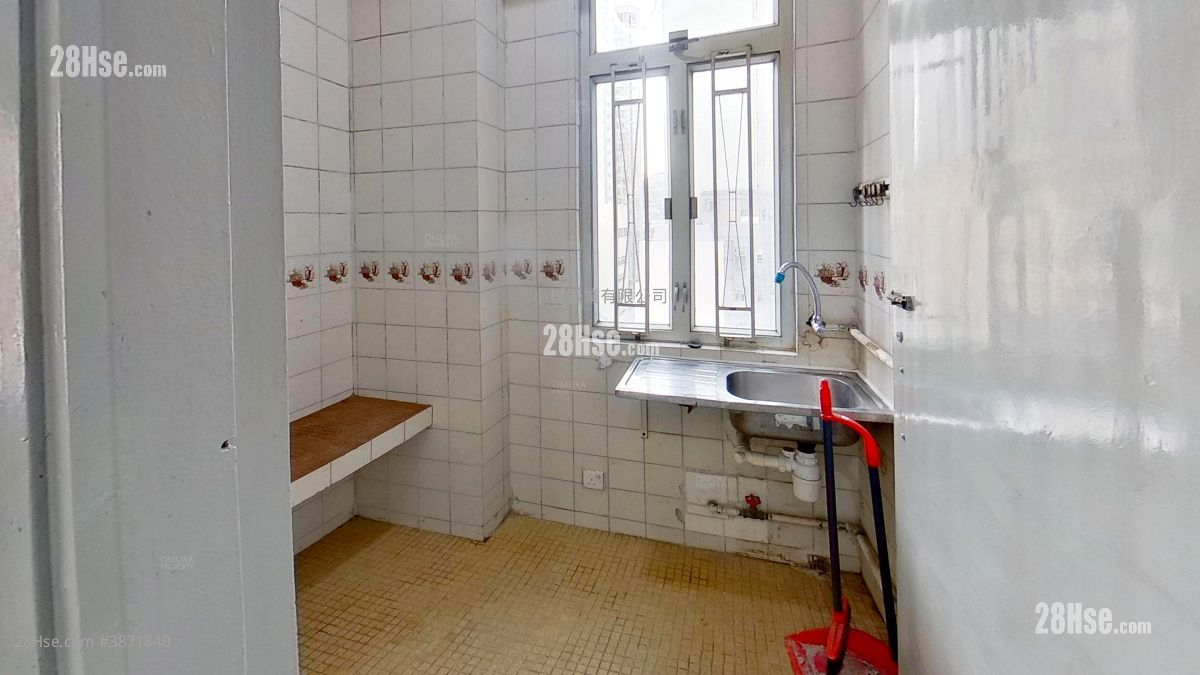 kitchen: Island Building Rental 1 Bedroom , 1 Bathroom 307 ft² ( 28.5 m² )