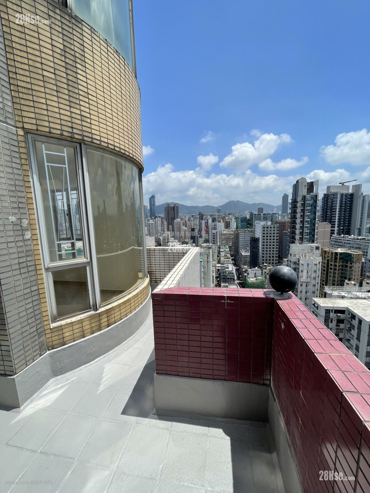 Liberty Mansion Rental 3 Bedrooms , 2 Bathrooms 690 ft² ( 64.1 m² )