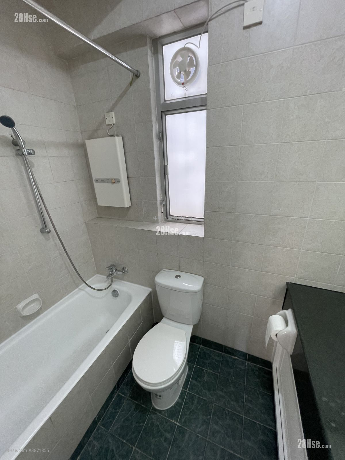 Liberty Mansion Rental 3 Bedrooms , 2 Bathrooms 690 ft² ( 64.1 m² )