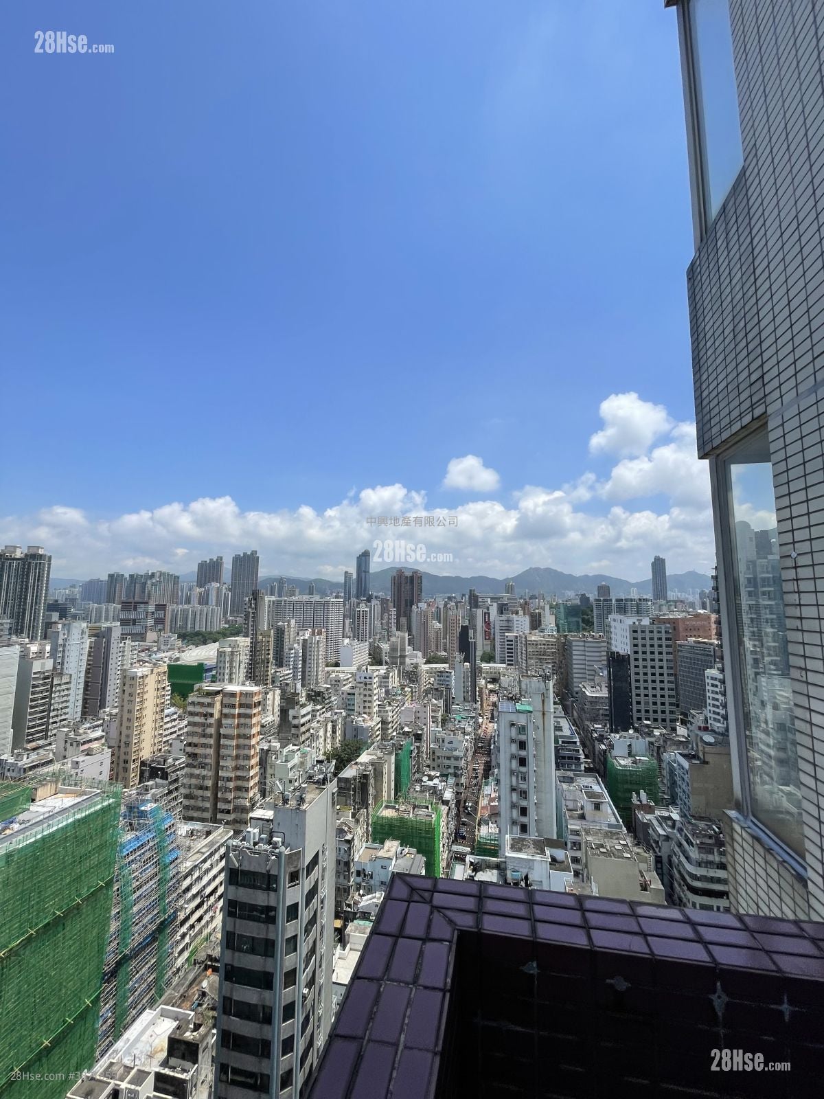 Liberty Mansion Rental 3 Bedrooms , 2 Bathrooms 690 ft² ( 64.1 m² )