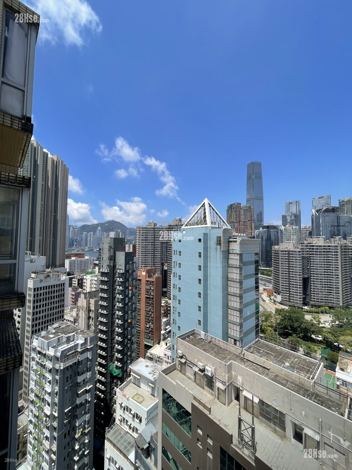 Liberty Mansion Rental 3 Bedrooms , 2 Bathrooms 690 ft² ( 64.1 m² )