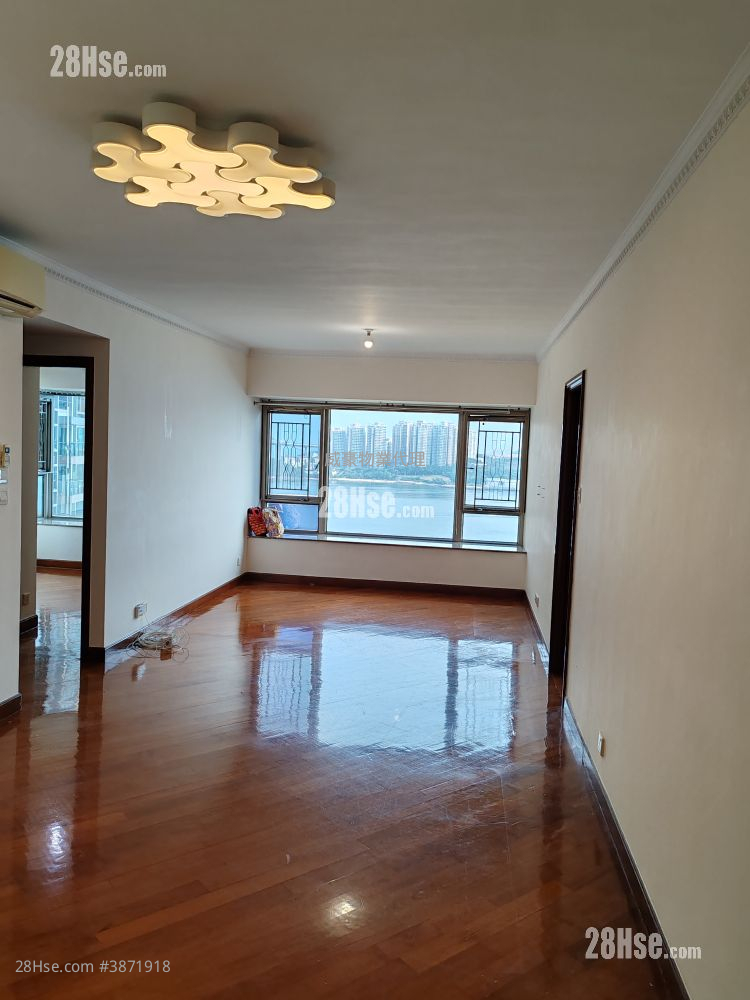 Bellagio Sell 3 Bedrooms , 3 Bathrooms 891 ft² ( 82.8 m² )