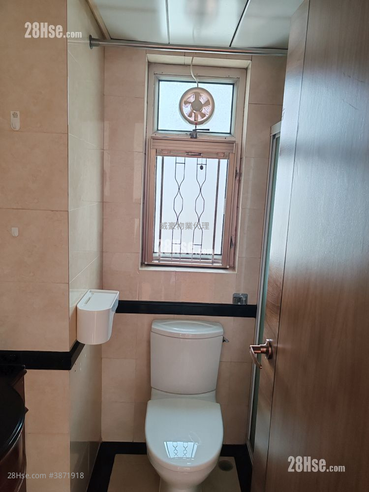 Bellagio Sell 3 Bedrooms , 3 Bathrooms 891 ft² ( 82.8 m² )