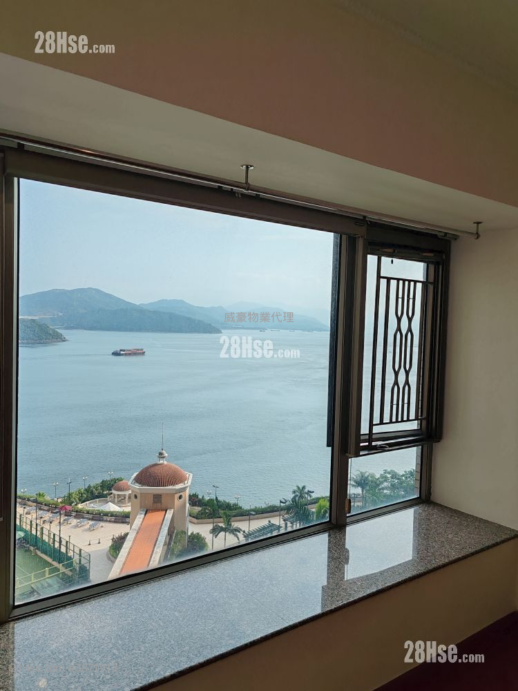Bellagio Sell 3 Bedrooms , 3 Bathrooms 891 ft² ( 82.8 m² )