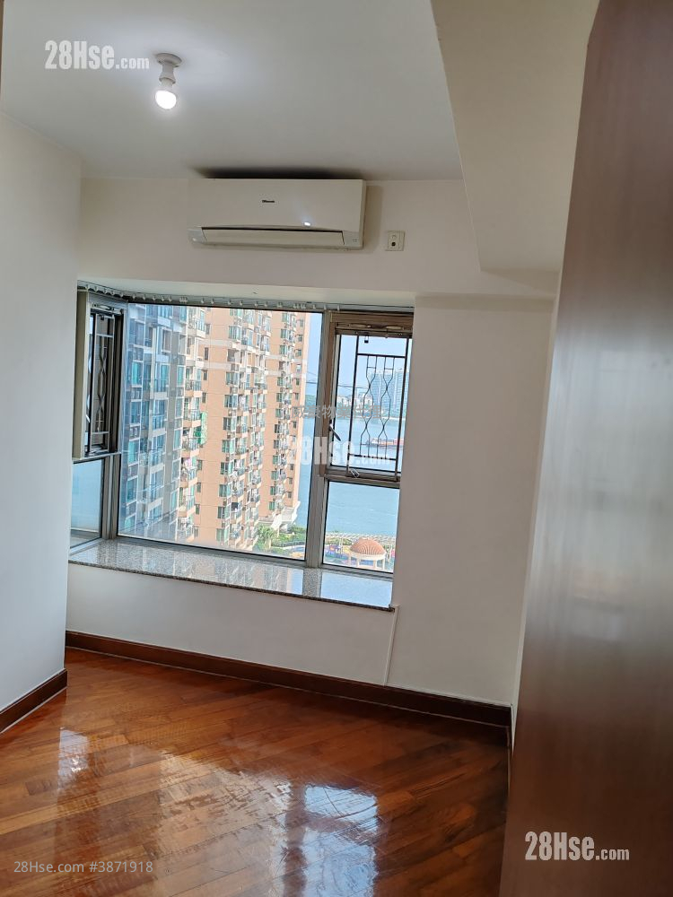 Bellagio Sell 3 Bedrooms , 3 Bathrooms 891 ft² ( 82.8 m² )