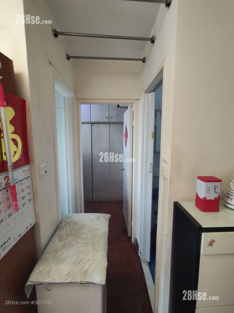 Kam Yuck Building Sell 1 Bedroom , 1 Bathroom 224 ft² ( 20.8 m² )
