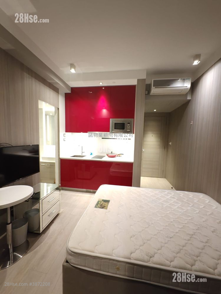 Parkes Residence Rental Studio , 1 Bathroom 231 ft² ( 21.5 m² )