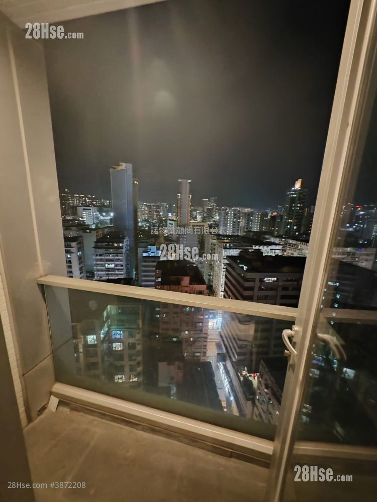 Parkes Residence Rental Studio , 1 Bathroom 231 ft² ( 21.5 m² )