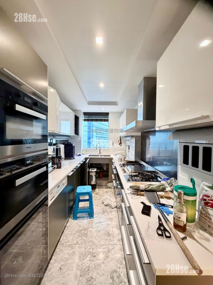 The Cullinan Rental 4 Bedrooms , 3 Bathrooms 1,443 ft² ( 134.1 m² )