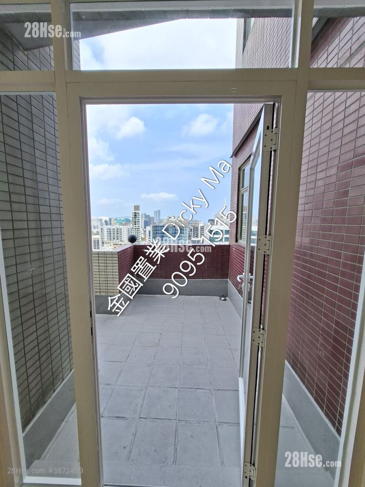 Liberty Mansion Rental 3 Bedrooms , 2 Bathrooms 697 ft² ( 64.8 m² )