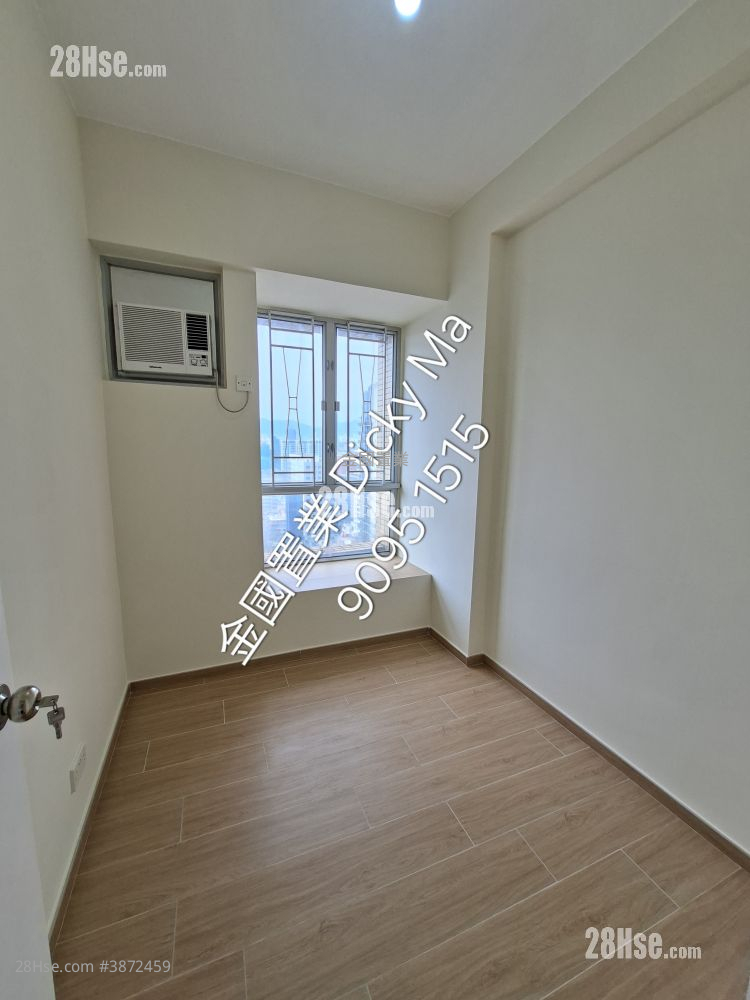 Liberty Mansion Rental 3 Bedrooms , 2 Bathrooms 697 ft² ( 64.8 m² )