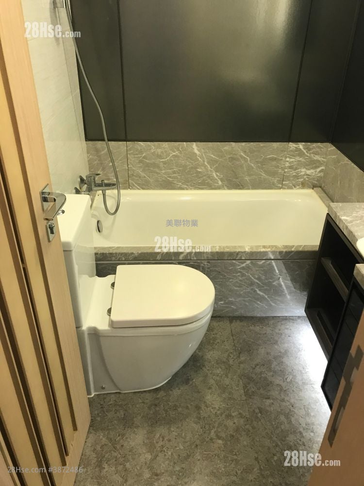 Ocean Pride Rental 3 Bedrooms , 2 Bathrooms 793 ft² ( 73.7 m² )