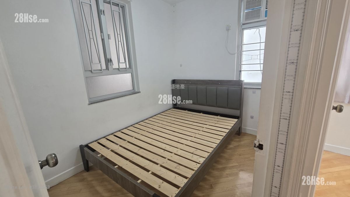 Laichikok Bay Garden Rental 2 Bedrooms , 1 Bathroom 426 ft² ( 39.6 m² )