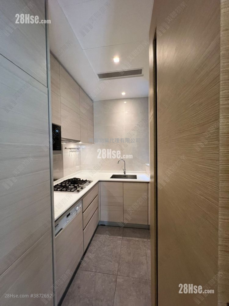 Mantin Heights Sell 2 Bedrooms , 1 Bathroom 581 ft² ( 54.0 m² )