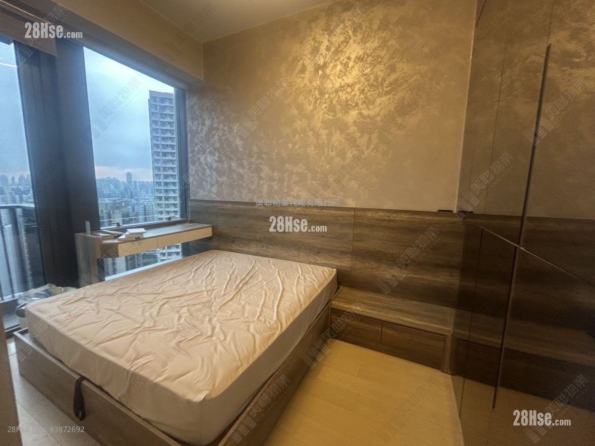 Mantin Heights Sell 2 Bedrooms , 1 Bathroom 581 ft² ( 54.0 m² )