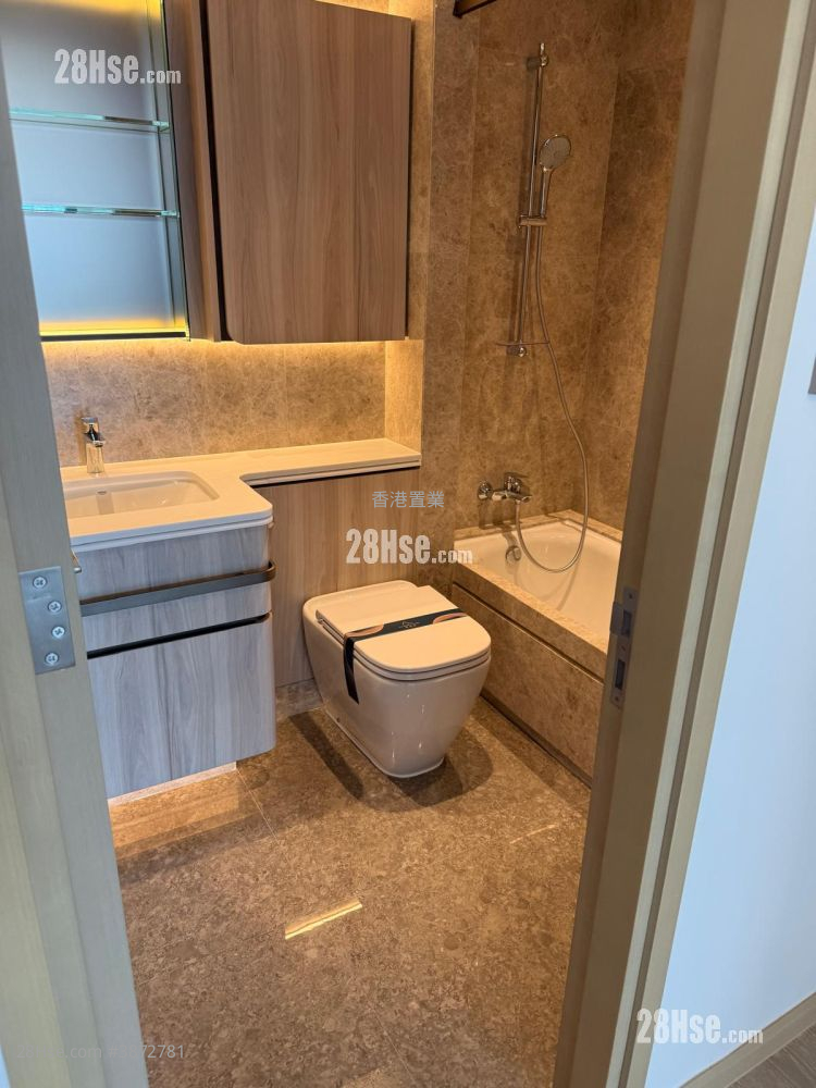 The Southside Rental 2 Bedrooms , 1 Bathroom 571 ft² ( 53.0 m² )