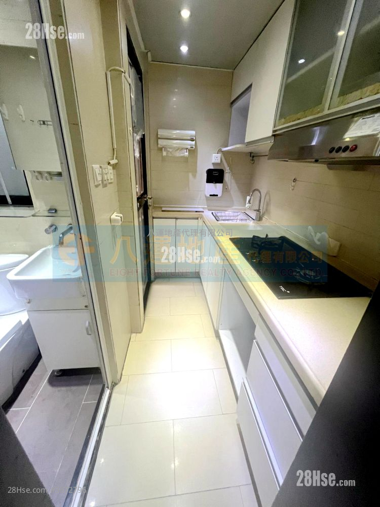 Hing Lung Building Sell 2 Bedrooms , 1 Bathroom 298 ft² ( 27.7 m² )