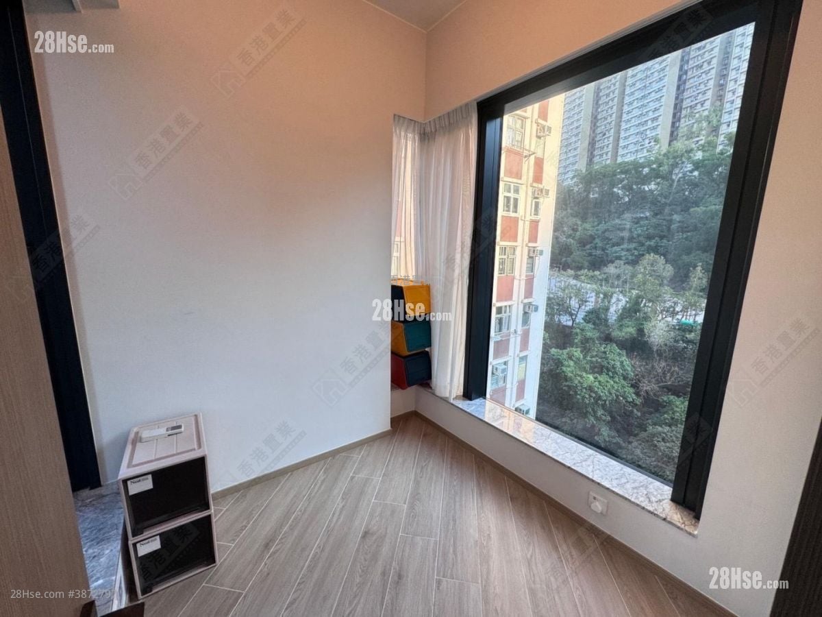 The Upper South Rental 1 Bedroom , 1 Bathroom 264 ft² ( 24.5 m² )