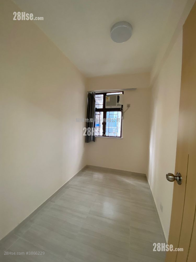 Diamond Court Rental 3 Bedrooms , 1 Bathroom 576 ft² ( 53.5 m² )