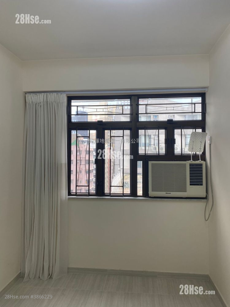 Diamond Court Rental 3 Bedrooms , 1 Bathroom 576 ft² ( 53.5 m² )