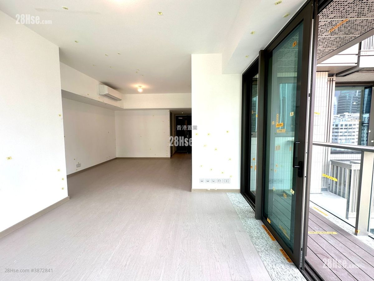 The Southside Rental 3 Bedrooms , 3 Bathrooms 1,006 ft² ( 93.5 m² )