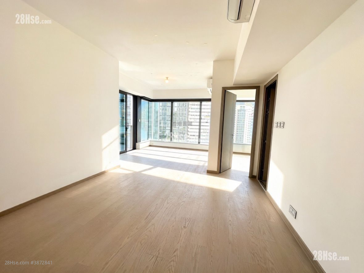 The Southside Rental 3 Bedrooms , 3 Bathrooms 1,006 ft² ( 93.5 m² )