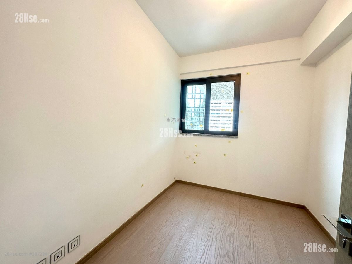 The Southside Rental 3 Bedrooms , 3 Bathrooms 1,006 ft² ( 93.5 m² )