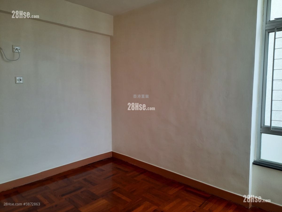Laguna City Rental 2 Bedrooms , 1 Bathroom 517 ft² ( 48.0 m² )
