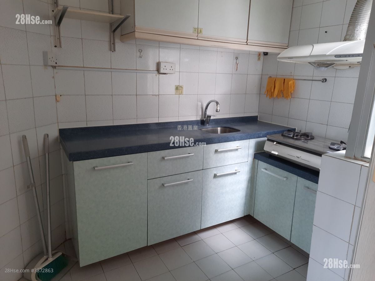 Laguna City Rental 2 Bedrooms , 1 Bathroom 517 ft² ( 48.0 m² )
