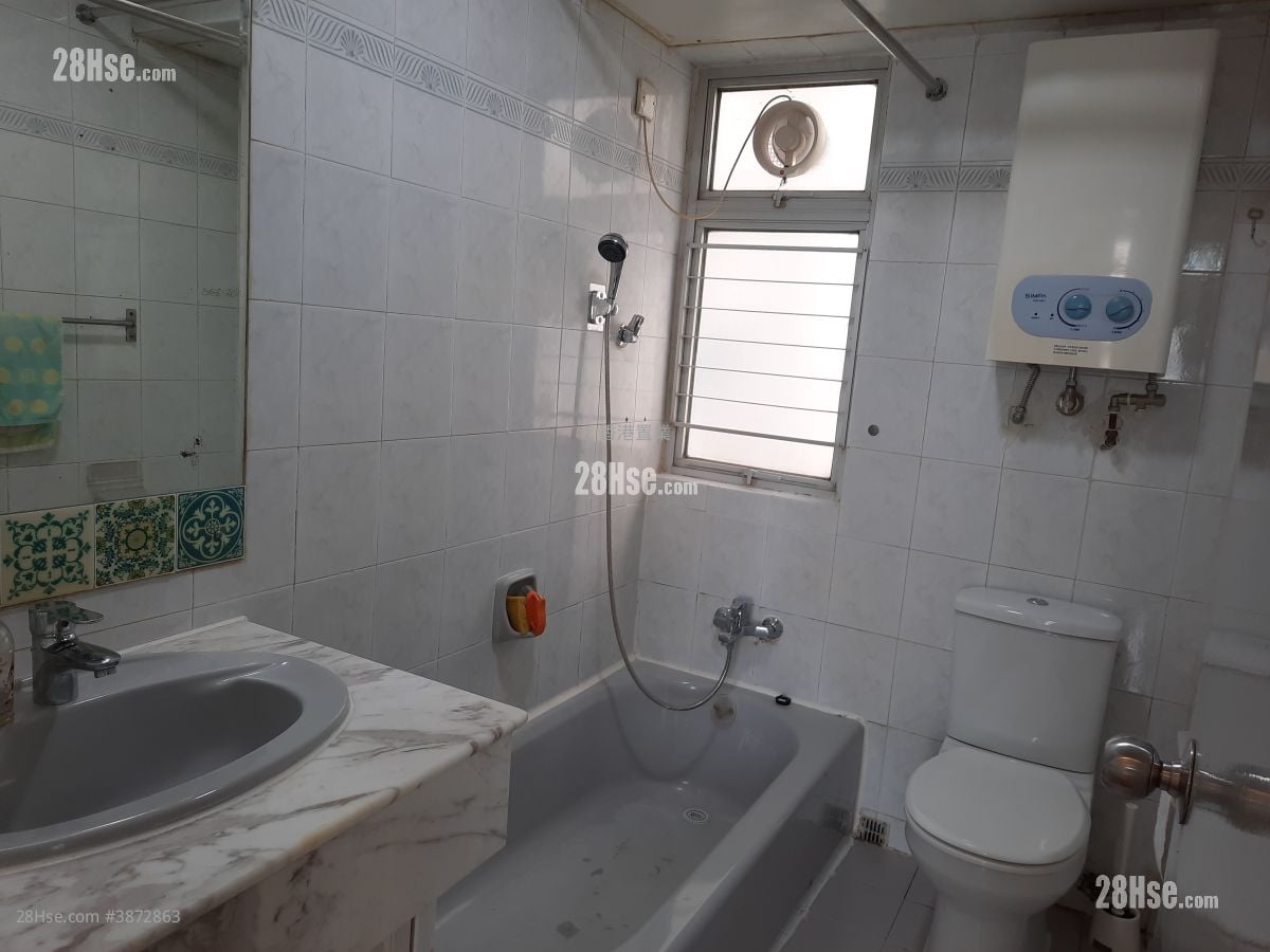 Laguna City Rental 2 Bedrooms , 1 Bathroom 517 ft² ( 48.0 m² )