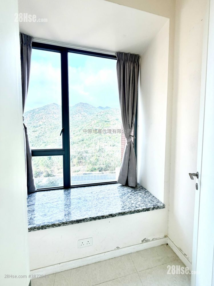 Crown By The Sea Sell 3 Bedrooms 1,026 ft² ( 95.3 m² )