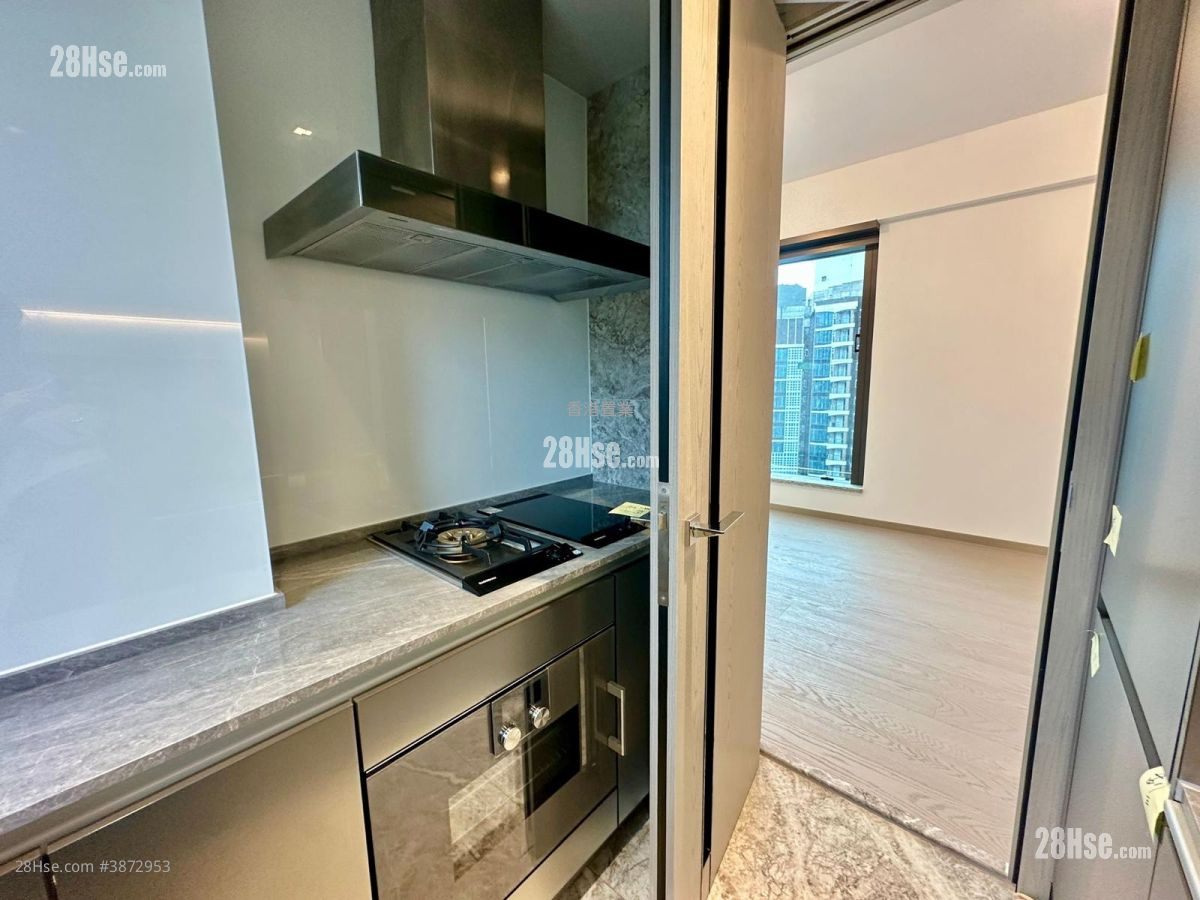 The Southside Rental 2 Bedrooms , 2 Bathrooms 537 ft² ( 49.9 m² )