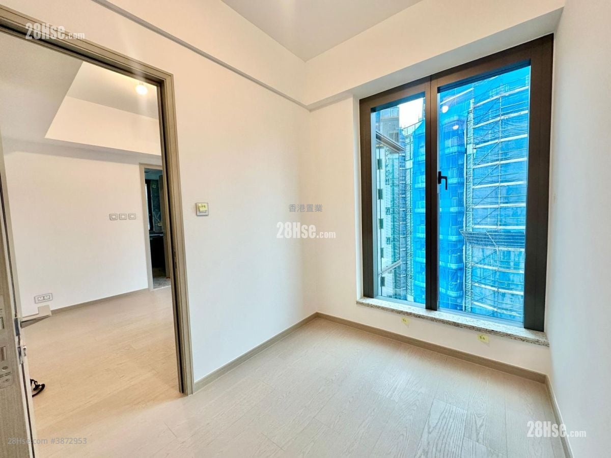 The Southside Rental 2 Bedrooms , 2 Bathrooms 537 ft² ( 49.9 m² )
