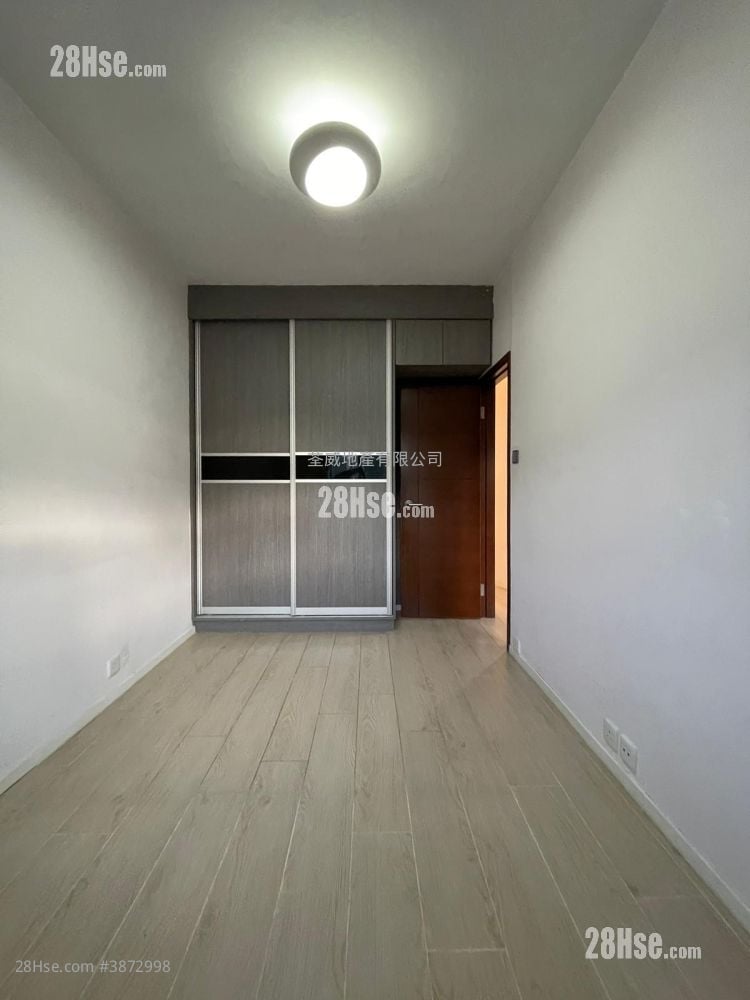 Allway Gardens Rental 480 ft² ( 44.6 m² )