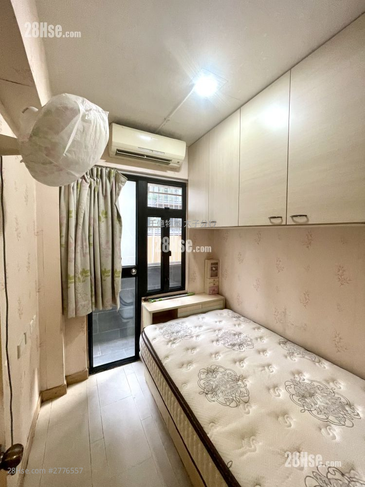 Hing Lung Building Sell 1 Bathroom 298 ft² ( 27.7 m² )