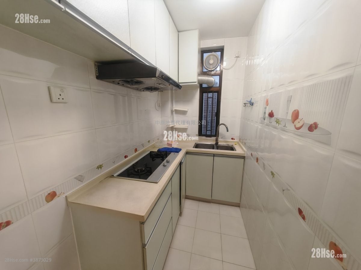 Luk Yeung Sun Chuen Rental 2 Bedrooms , 1 Bathroom 451 ft² ( 41.9 m² )