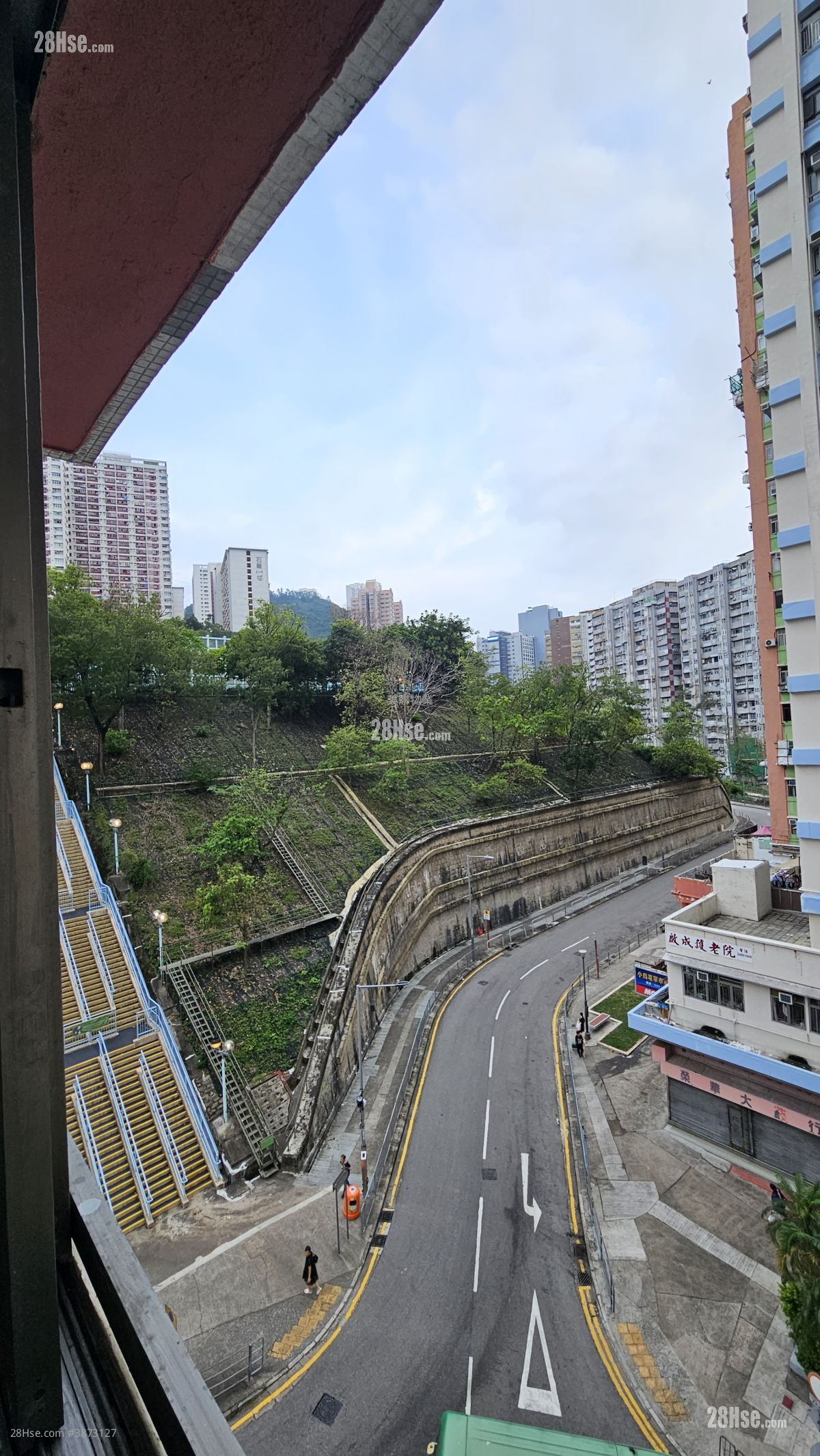 葵华大厦 租盘 2 房 , 1 浴室 411 平方尺 ( 38.2 平方米 )