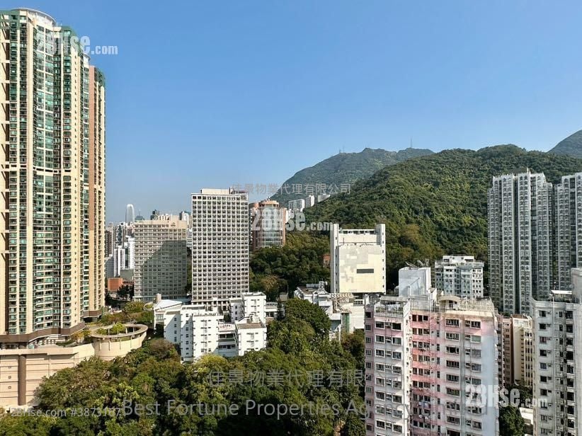 坚城中心 租盘 3 房 , 2 浴室 615 平方尺 ( 57.1 平方米 )