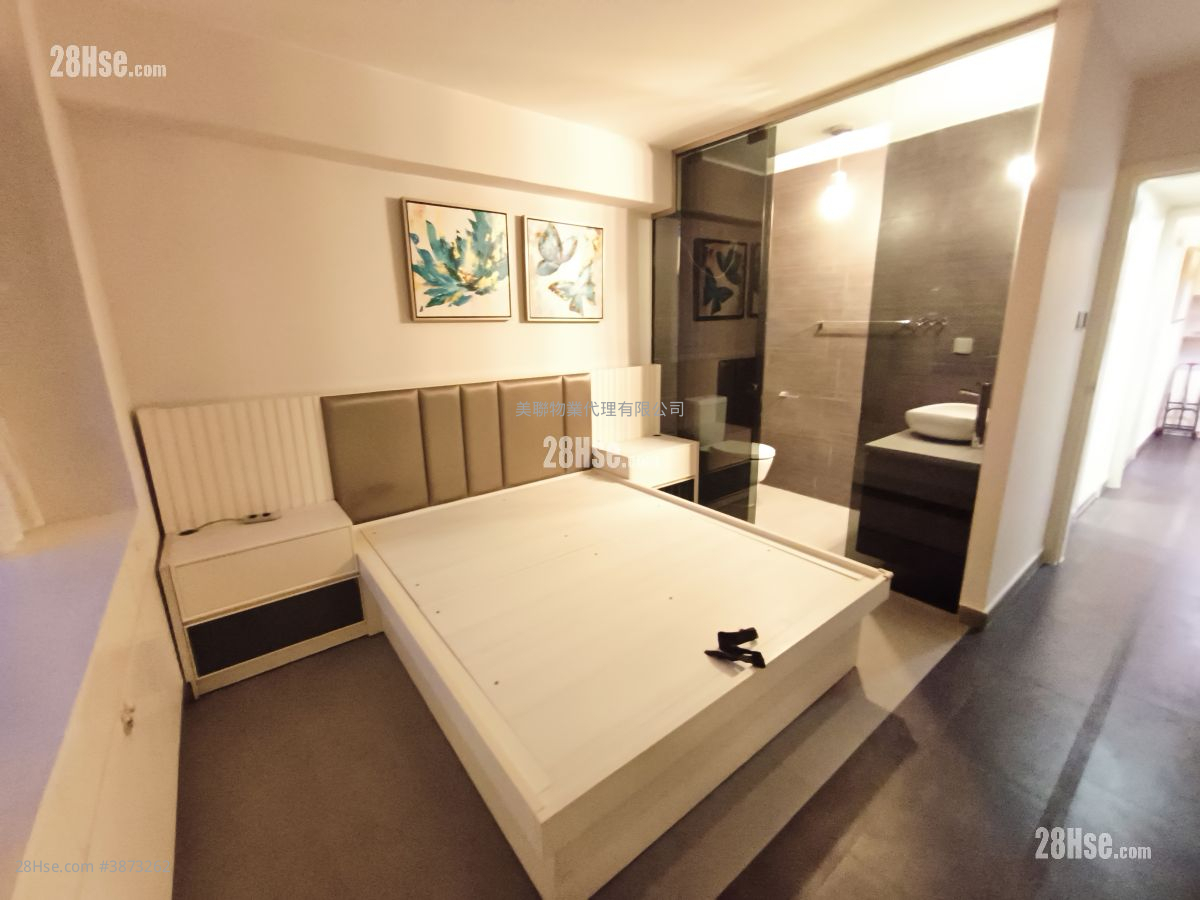 Ming Garden Rental 2 Bedrooms , 3 Bathrooms 714 ft² ( 66.3 m² )