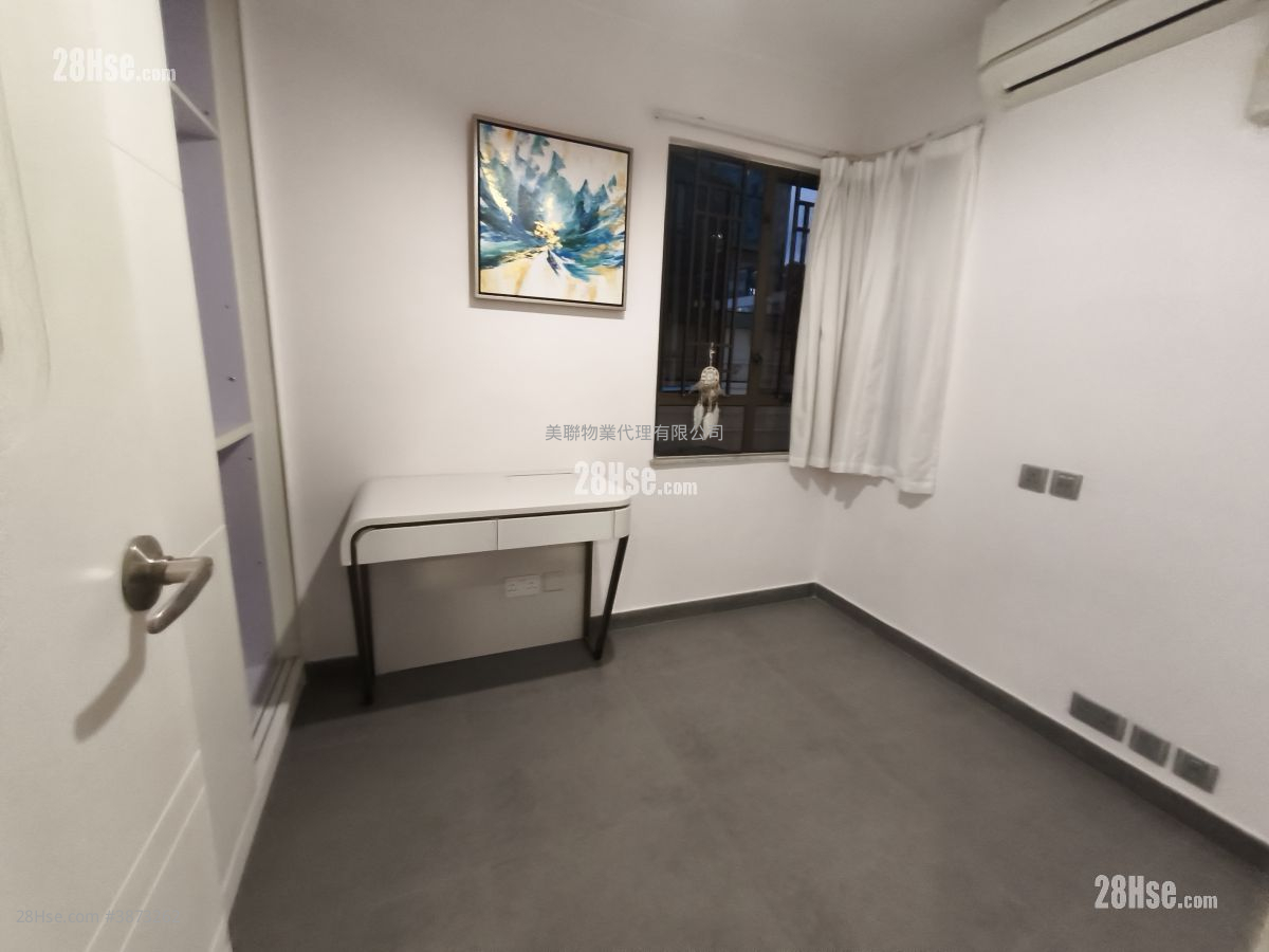 Ming Garden Rental 2 Bedrooms , 3 Bathrooms 714 ft² ( 66.3 m² )