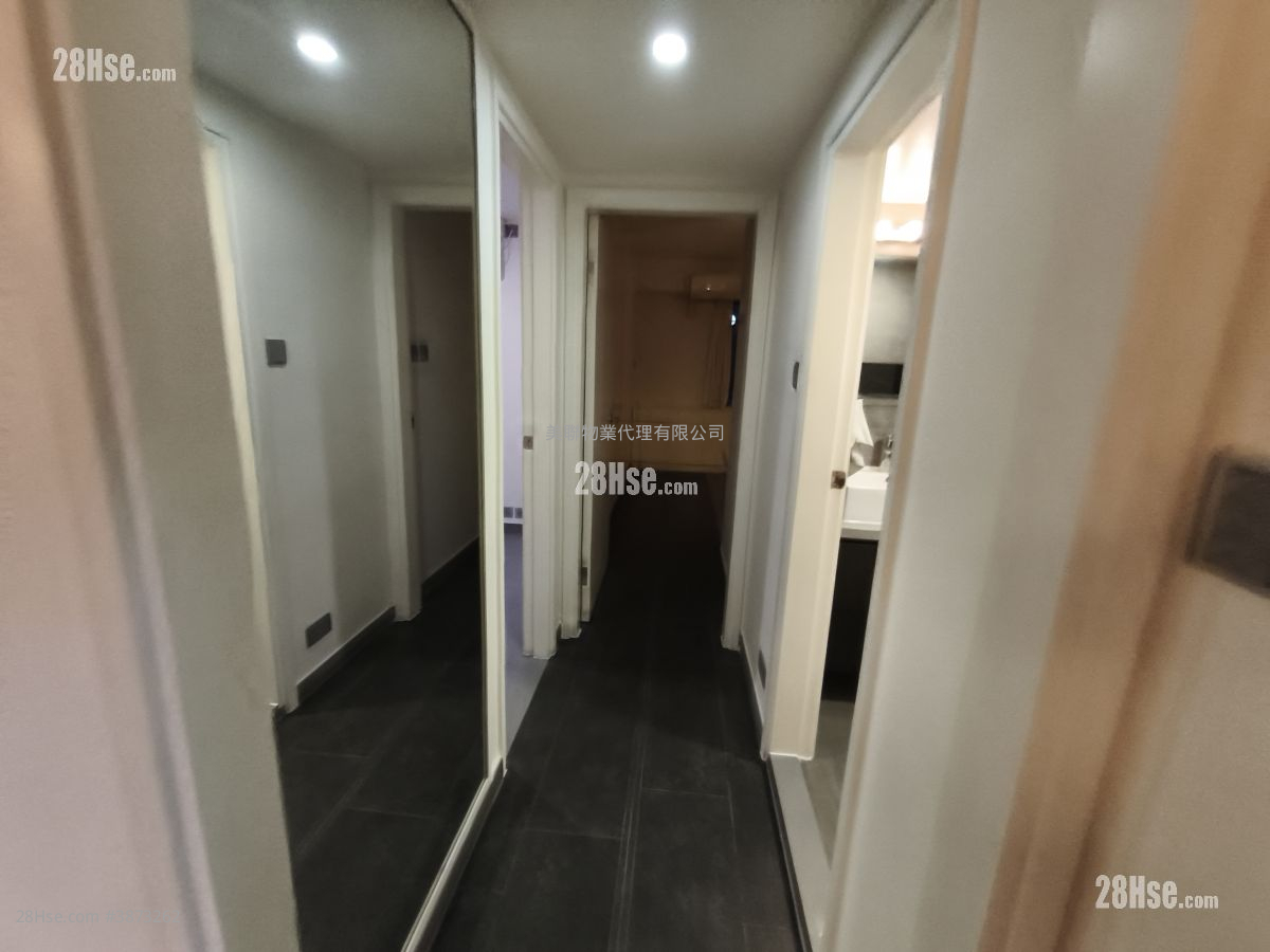 Ming Garden Rental 2 Bedrooms , 3 Bathrooms 714 ft² ( 66.3 m² )
