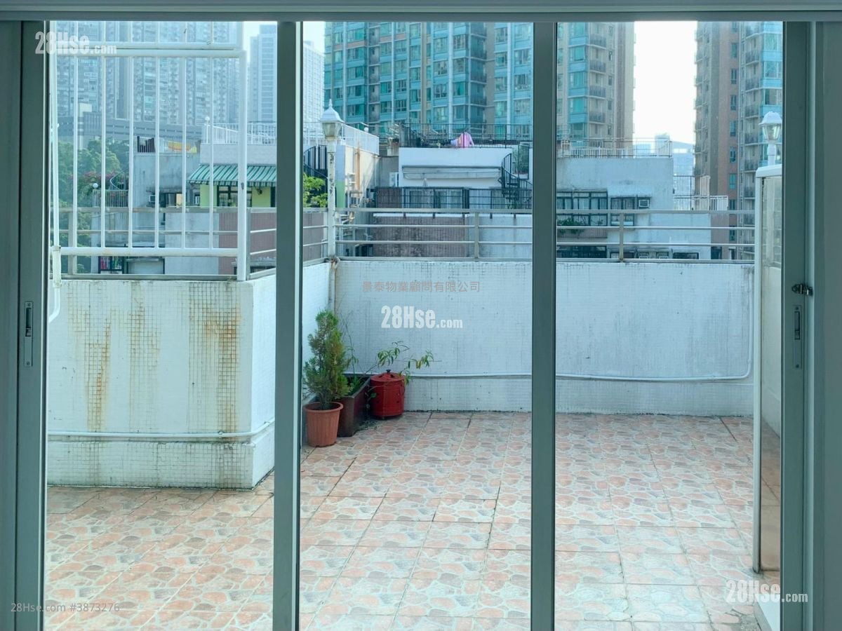 Tanner Garden Sell 2 Bedrooms , 1 Bathroom 563 ft² ( 52.3 m² )