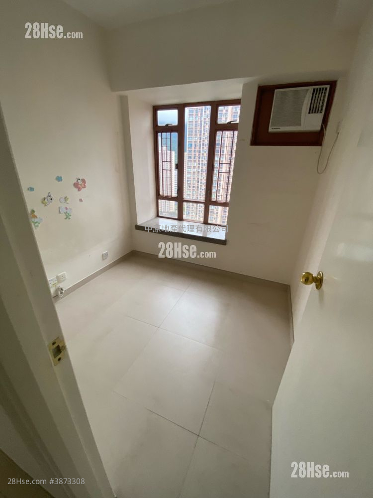 Sunshine City Sell 2 Bedrooms , 1 Bathroom 465 ft² ( 43.2 m² )