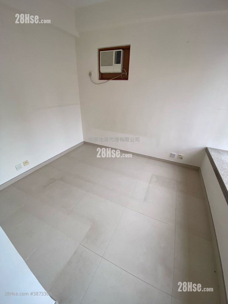 Sunshine City Sell 2 Bedrooms , 1 Bathroom 465 ft² ( 43.2 m² )