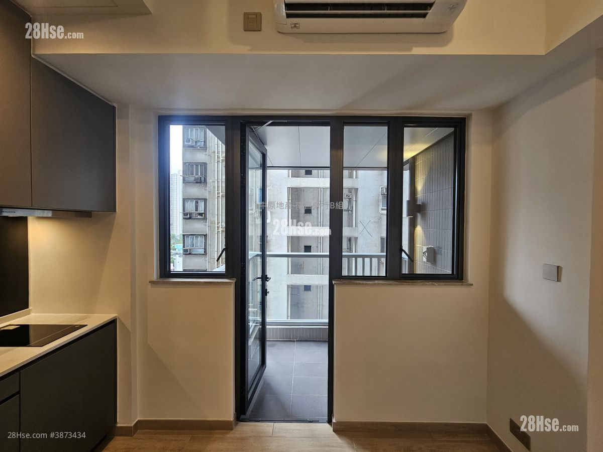 Soyo Square Rental Studio , 1 Bathroom 223 ft² ( 20.7 m² )