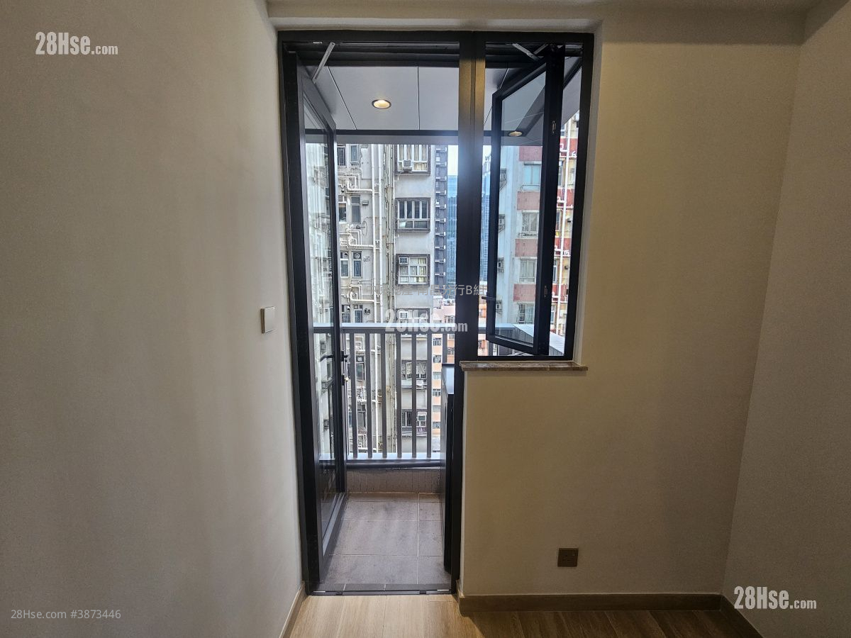 Soyo Square Rental Studio , 1 Bathroom 237 ft² ( 22.0 m² )