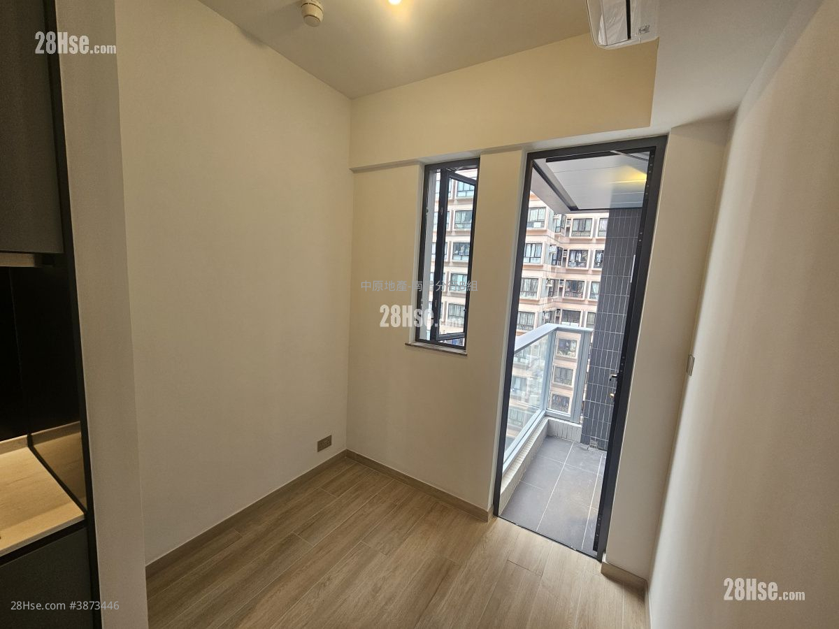 Soyo Square Rental Studio , 1 Bathroom 237 ft² ( 22.0 m² )