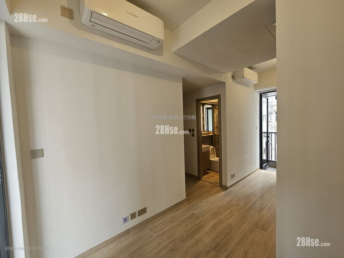 Soyo Square Rental Studio , 1 Bathroom 237 ft² ( 22.0 m² )