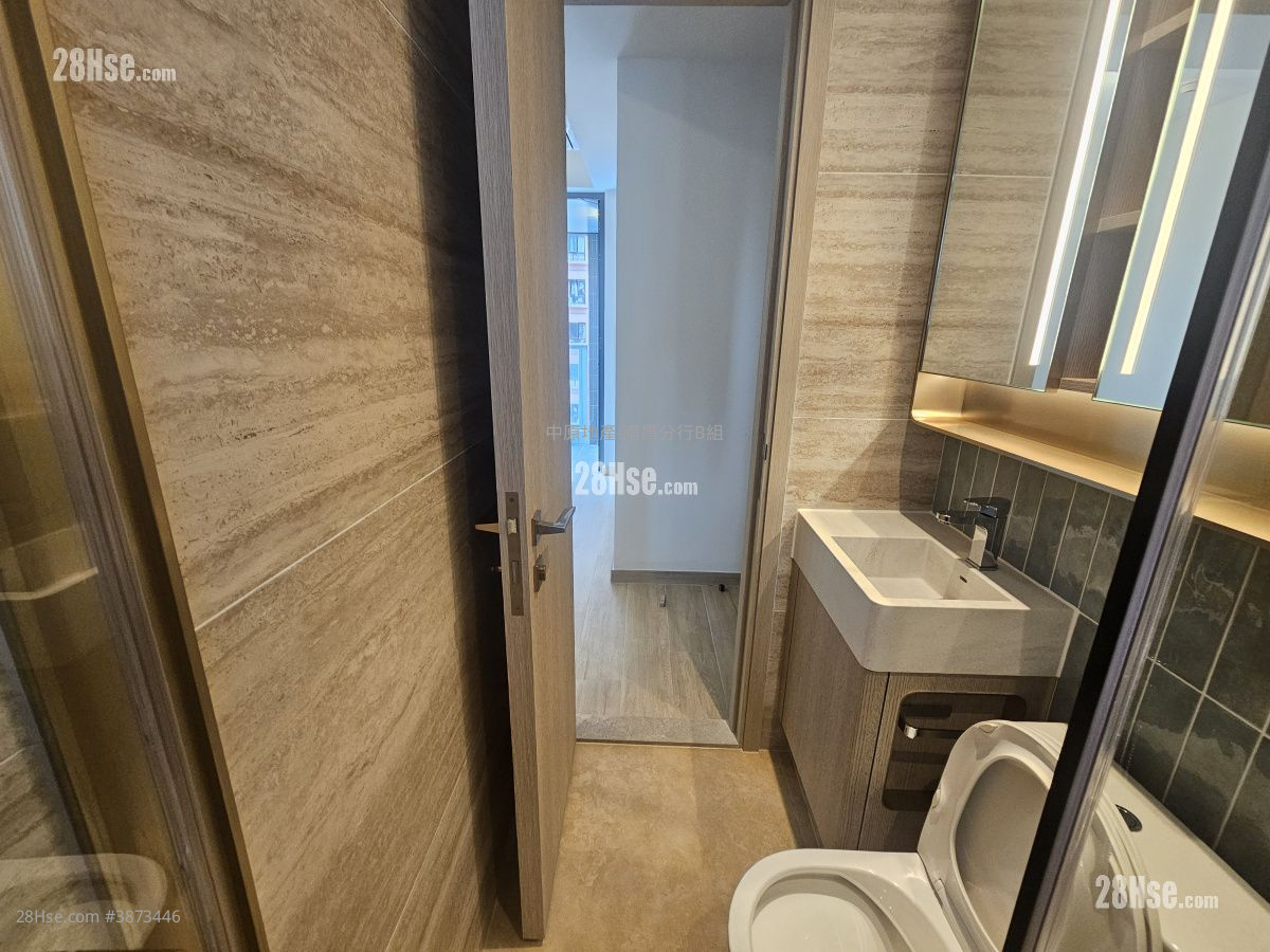 Soyo Square Rental Studio , 1 Bathroom 237 ft² ( 22.0 m² )